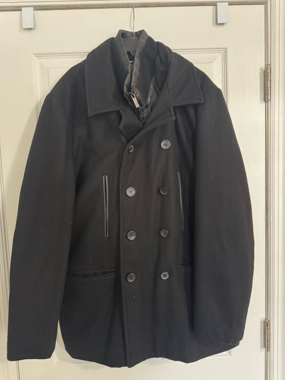 Men's Black Double-Breasted Wool Peacoat - Classic Outerwear